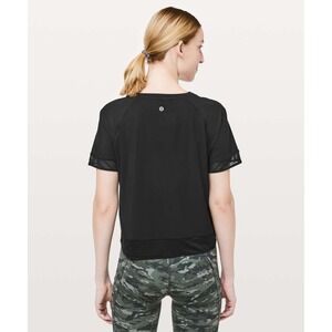 Lululemon Black Stripe In Stride Top 8 Black Mesh Minimalist Athletic Run Shirt